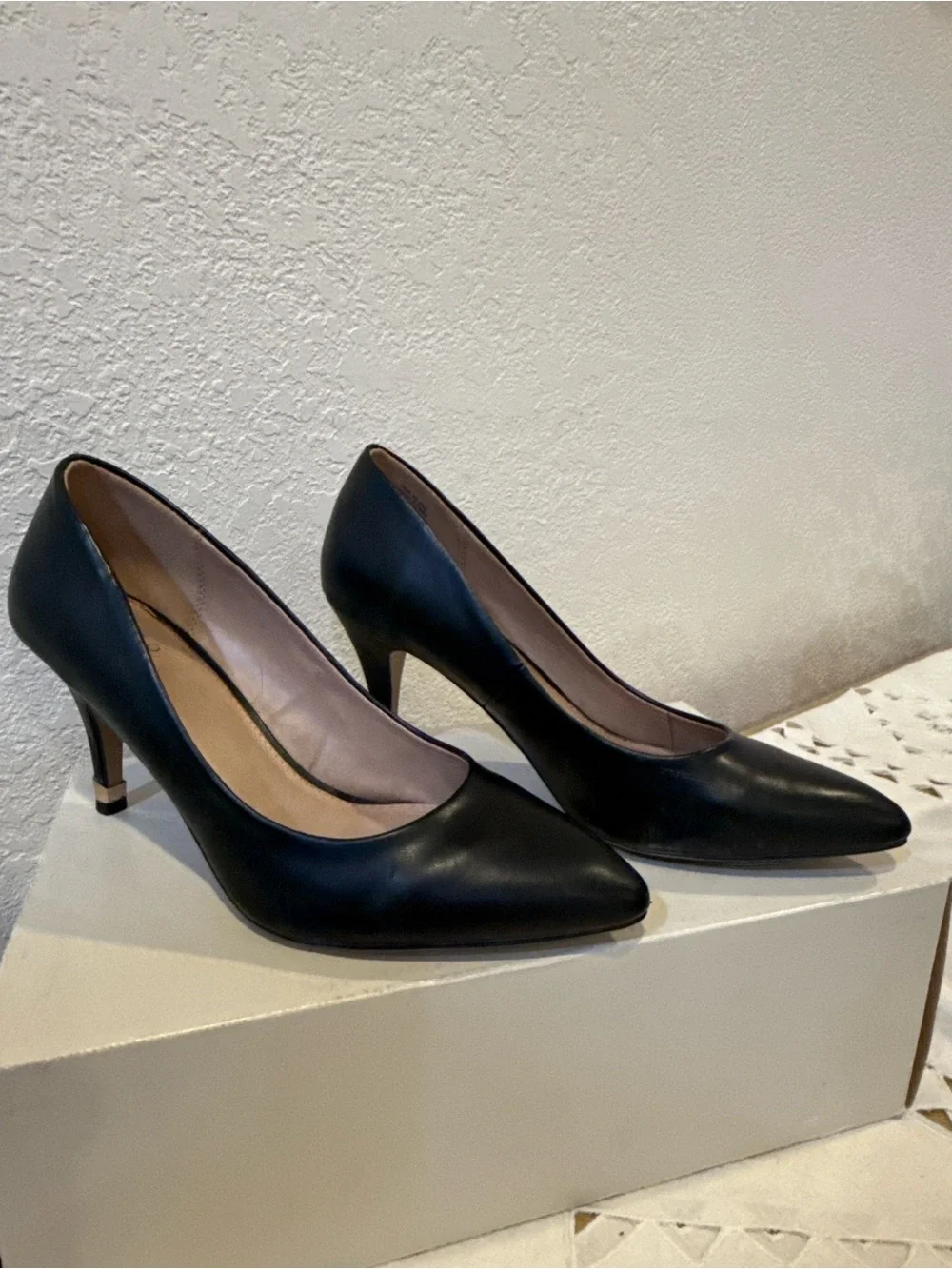 Apt. 9 Black Pointed-Toe Pump